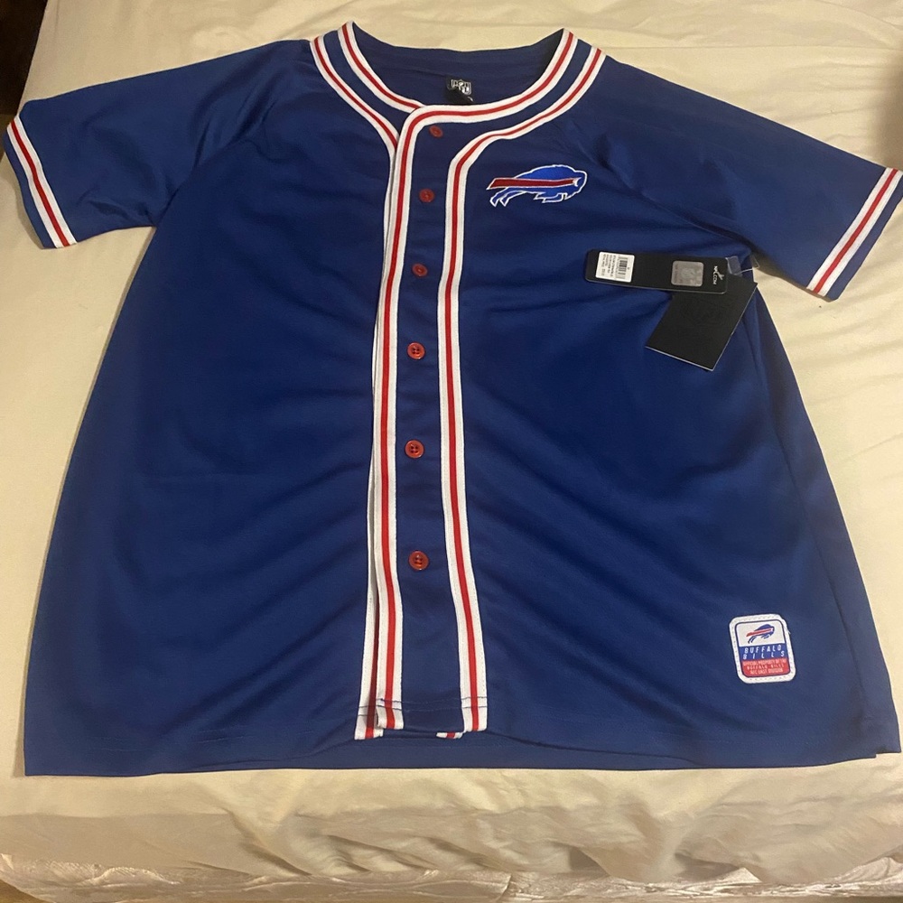 Buffalo bills men’s medium
